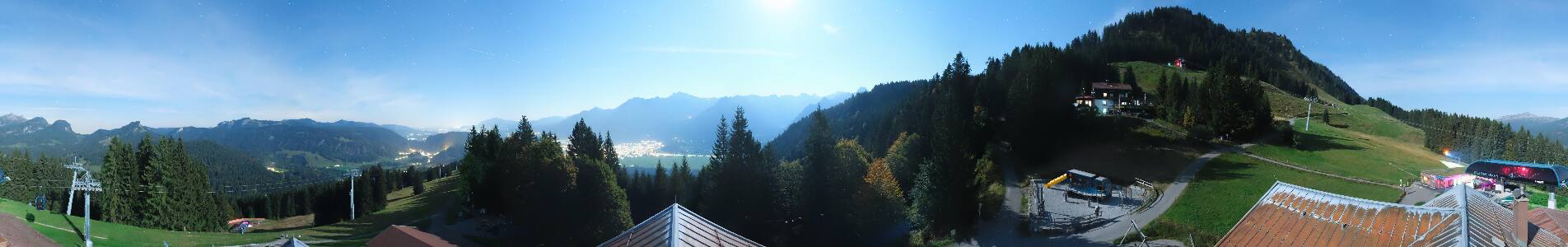 Oberstdorf Söllereck Berg snow cam captured at 30 September 2026 at 11:44 pm GMT+2