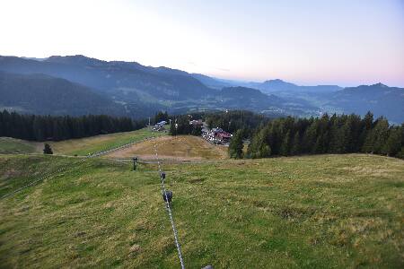 Oberstdorf Söllereck Schrattenwang snow cam captured at 25 September 2026 at 7:31 pm GMT+2