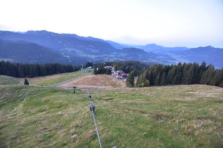 Oberstdorf Söllereck Schrattenwang snow cam captured at 28 September 2026 at 7:12 pm GMT+2