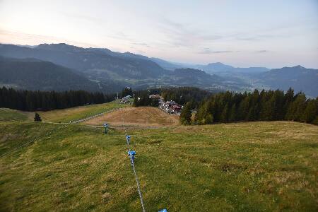 Oberstdorf Söllereck Schrattenwang snow cam captured at 30 September 2026 at 7:03 pm GMT+2