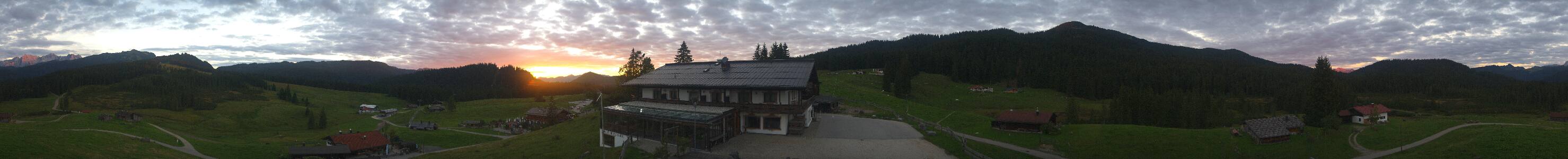 Reit im Winkl Winklmoosalm snow cam captured at 14 September 2026 at 7:34 pm GMT+2