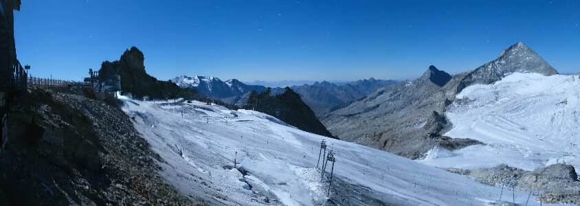 Hintertuxer Gletscher Gefrorene Wand snow cam captured at 28 September 2026 at 11:56 pm GMT+2