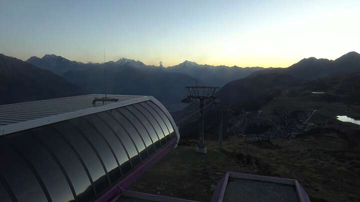 Bettmeralp (Aletsch Arena) Upper Station Wurzenbord snow cam captured at 27 September 2026 at 7:33 pm GMT+2
