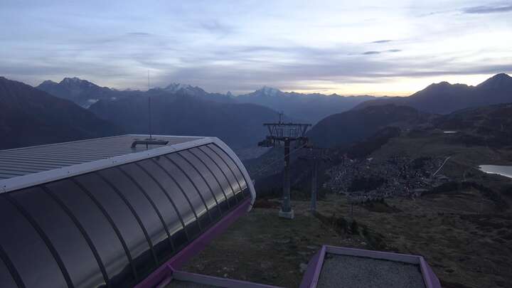 Bettmeralp (Aletsch Arena) Upper Station Wurzenbord snow cam captured at 28 September 2026 at 7:34 pm GMT+2