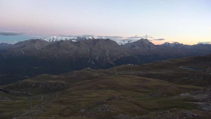 Celerina Trais Fluors Upper Station snow cam captured at 14 September 2026 at 7:56 pm GMT+2
