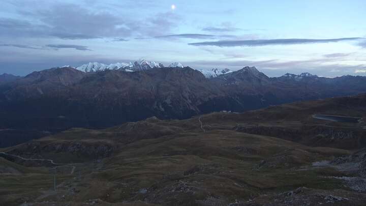 Celerina Trais Fluors Upper Station snow cam captured at 20 September 2026 at 7:36 pm GMT+2
