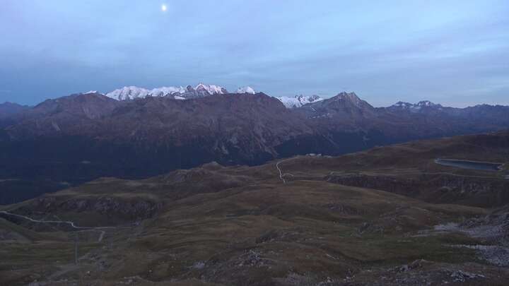Celerina Trais Fluors Upper Station snow cam captured at 21 September 2026 at 7:36 pm GMT+2