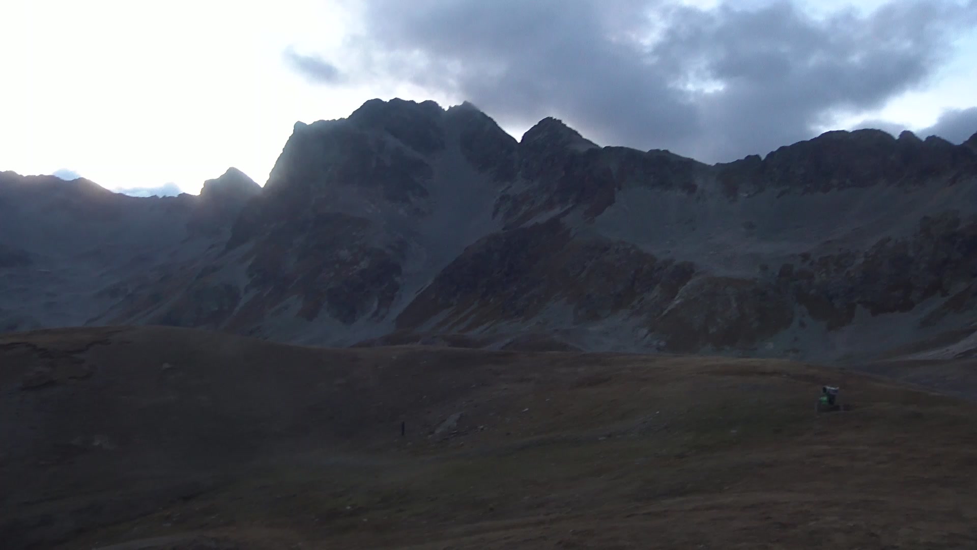 Celerina Trais Fluors Upper Station snow cam captured at 4 October 2026 at 7:14 pm GMT+2