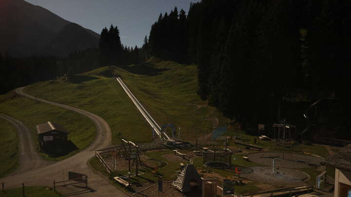 Emmetten Stockhütte-Upper Station South snow cam captured at 23 September 2026 at 11:52 pm GMT+2