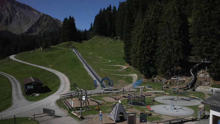 Emmetten Stockhütte-Upper Station South snow cam captured at 27 September 2026 at 11:49 pm GMT+2