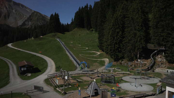 Emmetten Stockhütte-Upper Station South snow cam captured at 28 September 2026 at 11:51 pm GMT+2