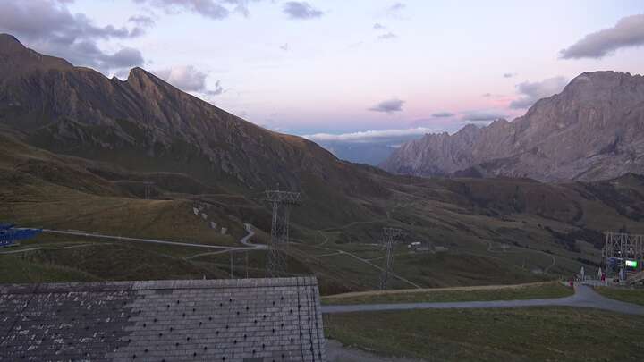 Grindelwald First snow cam captured at 23 September 2026 at 7:42 pm GMT+2