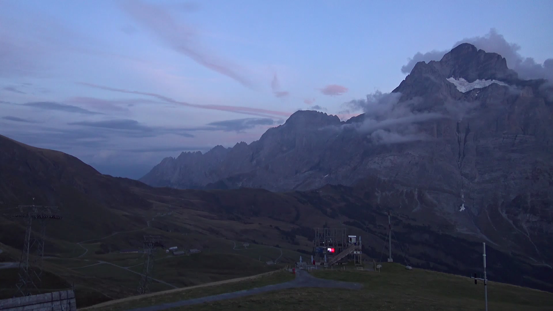 Grindelwald First snow cam captured at 4 October 2026 at 7:08 pm GMT+2