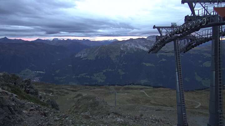 Klosters Dorf Upper Station Schaffürggli snow cam captured at 13 September 2026 at 8:00 pm GMT+2