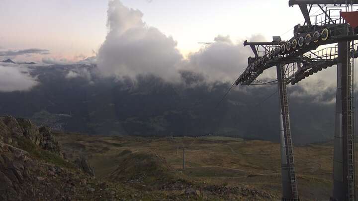Klosters Dorf Upper Station Schaffürggli snow cam captured at 14 September 2026 at 7:59 pm GMT+2