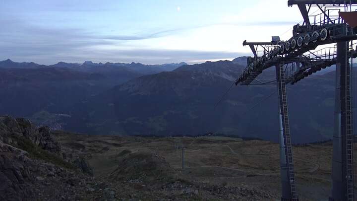 Klosters Dorf Upper Station Schaffürggli snow cam captured at 17 September 2026 at 10:06 pm GMT+2