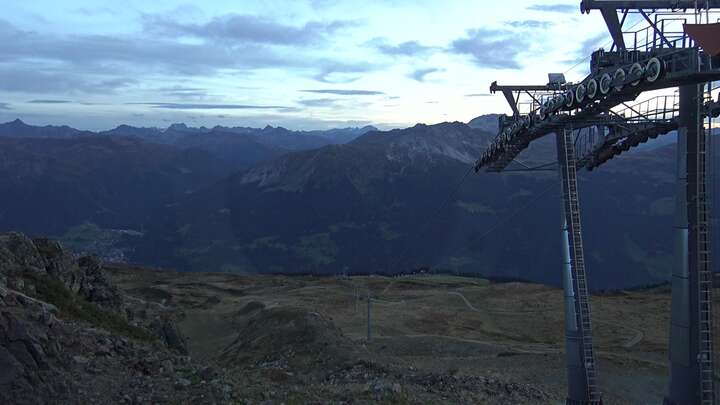 Klosters Dorf Upper Station Schaffürggli snow cam captured at 20 September 2026 at 7:47 pm GMT+2