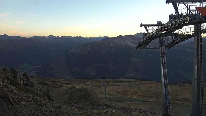 Klosters Dorf Upper Station Schaffürggli snow cam captured at 26 September 2026 at 7:19 pm GMT+2