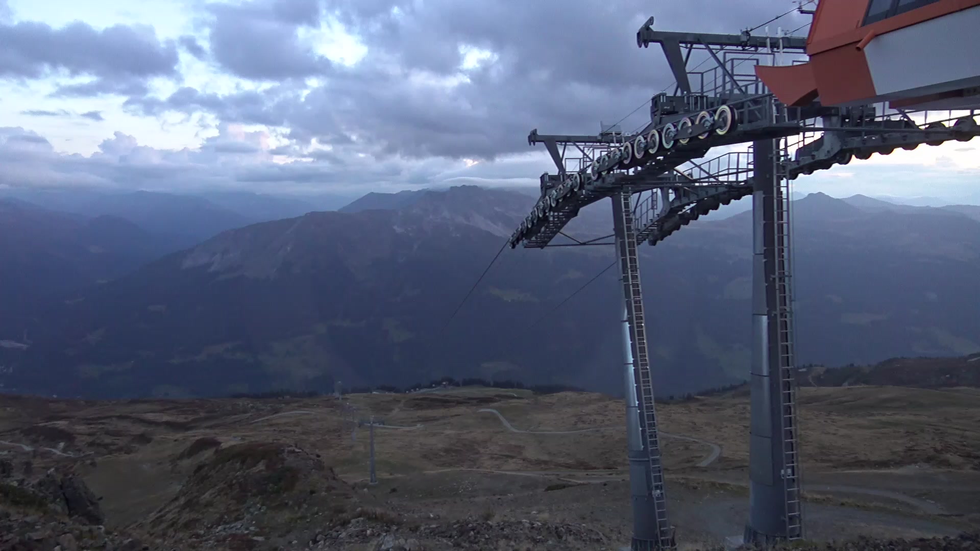 Klosters Dorf Upper Station Schaffürggli snow cam captured at 4 October 2026 at 7:09 pm GMT+2