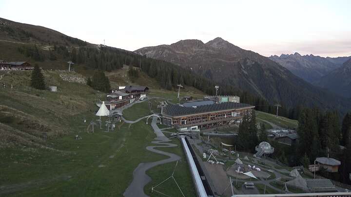 Klosters Dorf Madrisaland snow cam captured at 23 September 2026 at 7:23 pm GMT+2