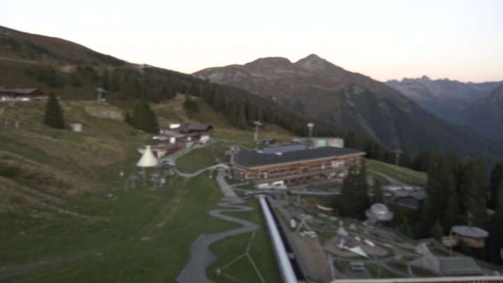 Klosters Dorf Madrisaland snow cam captured at 25 September 2026 at 7:35 pm GMT+2
