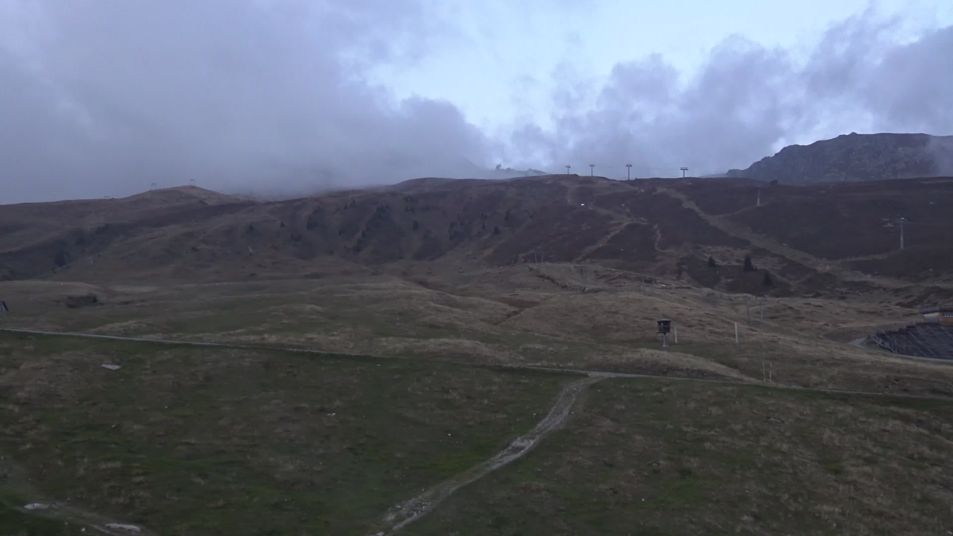 Klosters Dorf Madrisaland snow cam captured at 3 October 2026 at 7:06 pm GMT+2