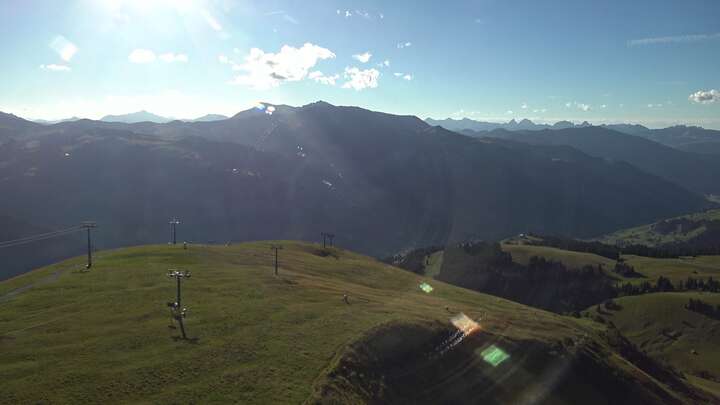 Lenk im Simmental Metschstand snow cam captured at 15 September 2026 at 6:08 pm GMT+2