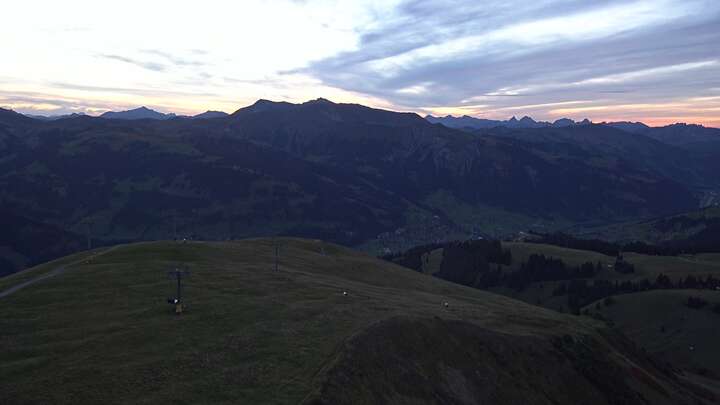 Lenk im Simmental Metschstand snow cam captured at 20 September 2026 at 7:47 pm GMT+2
