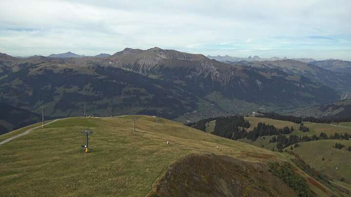 Lenk im Simmental Metschstand snow cam captured at 29 September 2026 at 12:30 pm GMT+2