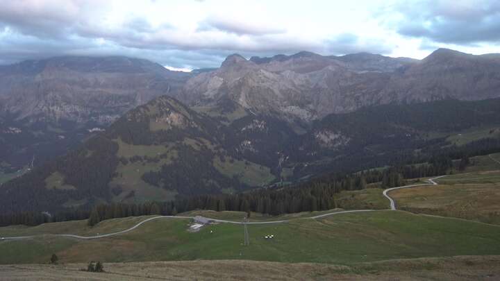 Lenk im Simmental Mülkerblatten snow cam captured at 23 September 2026 at 7:40 pm GMT+2