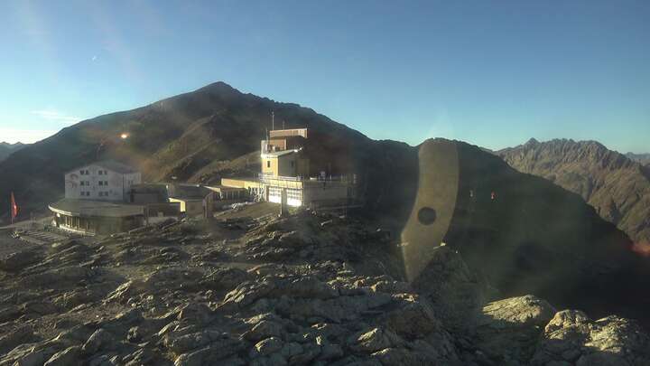 Pontresina Diavolezza Upper Station snow cam captured at 15 September 2026 at 6:43 pm GMT+2