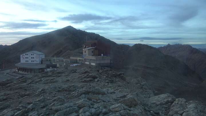 Pontresina Diavolezza Upper Station snow cam captured at 20 September 2026 at 7:38 pm GMT+2