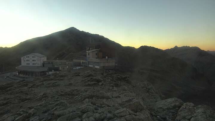 Pontresina Diavolezza Upper Station snow cam captured at 22 September 2026 at 7:27 pm GMT+2