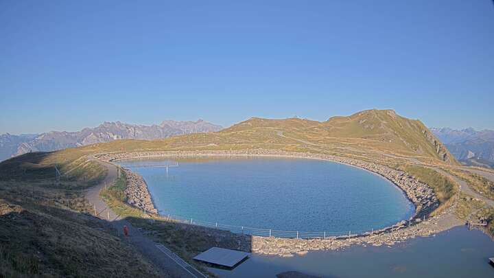 Wangs (Pizol) Pizolhütte snow cam captured at 15 September 2026 at 6:13 pm GMT+2