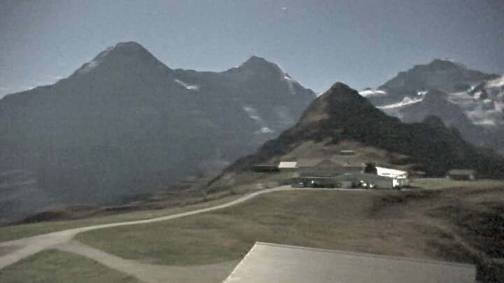 Wengen (Männlichen) Männlichen snow cam captured at 27 September 2026 at 11:46 pm GMT+2