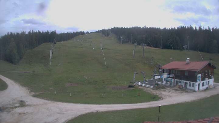 Bischofswiesen Götschen Base Station snow cam captured at 13 September 2026 at 7:25 pm GMT+2