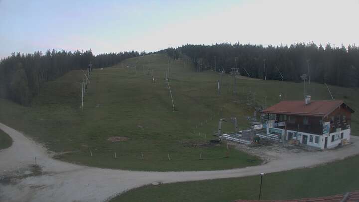 Bischofswiesen Götschen Base Station snow cam captured at 19 September 2026 at 7:32 pm GMT+2