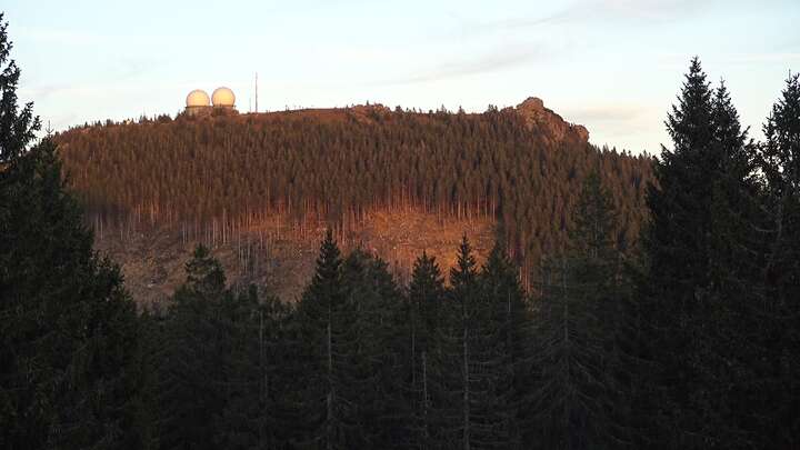 Bodenmais (Bayerischer Wald) Chamer Hütte snow cam captured at 26 September 2026 at 6:55 pm GMT+2