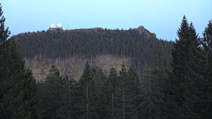 Bodenmais (Bayerischer Wald) Chamer Hütte snow cam captured at 28 September 2026 at 7:18 pm GMT+2