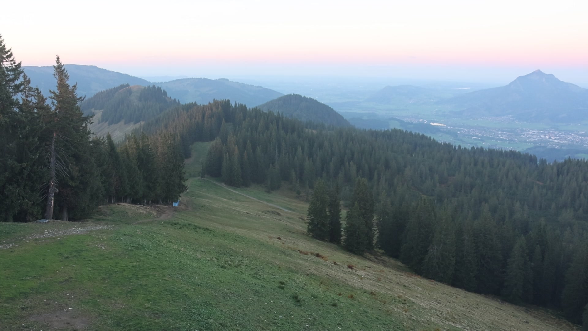 Bolsterlang Weiherkopf Upper Station snow cam captured at 5 October 2026 at 7:04 pm GMT+2