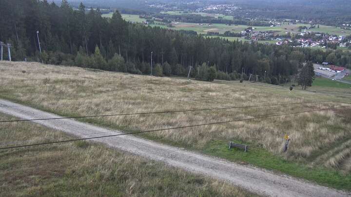 Mehlmeisel Klausenlift snow cam captured at 18 September 2026 at 7:42 pm GMT+2