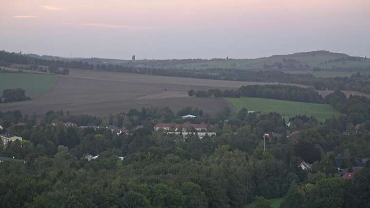 Neustadt in Sachsen Götzinger Höhe snow cam captured at 25 September 2026 at 7:11 pm GMT+2