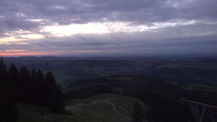 Oberstaufen Fluhexpress Berg snow cam captured at 20 September 2026 at 7:38 pm GMT+2