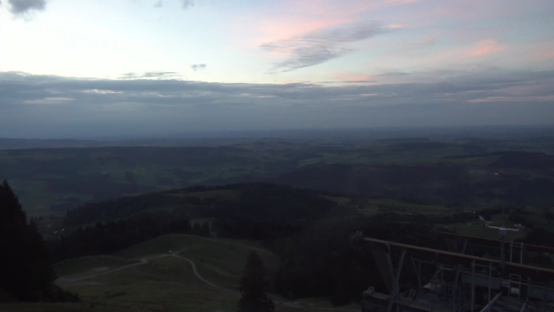 Oberstaufen Fluhexpress Berg snow cam captured at 4 October 2026 at 7:22 pm GMT+2