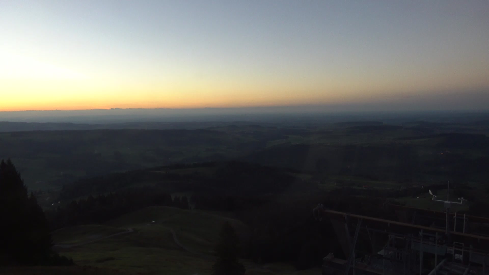 Oberstaufen Fluhexpress Berg snow cam captured at 5 October 2026 at 7:23 pm GMT+2