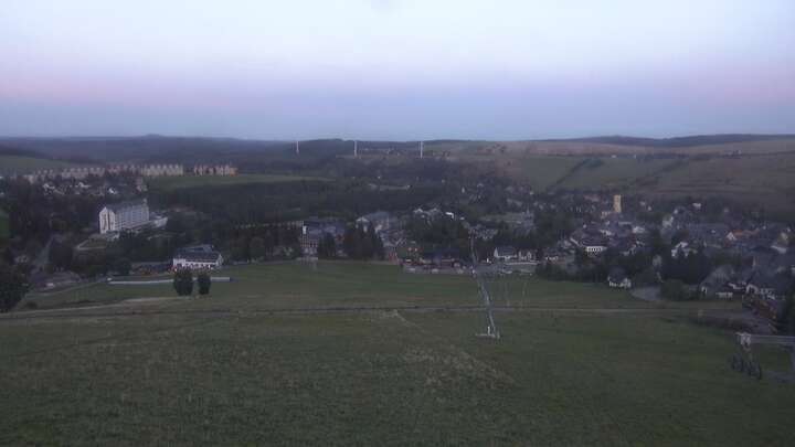Oberwiesenthal Fichtelberg Skihang snow cam captured at 17 September 2026 at 10:08 pm GMT+2