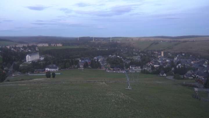 Oberwiesenthal Fichtelberg Skihang snow cam captured at 19 September 2026 at 7:36 pm GMT+2
