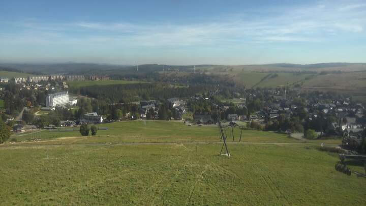 Oberwiesenthal Fichtelberg Skihang snow cam captured at 29 September 2026 at 12:33 pm GMT+2