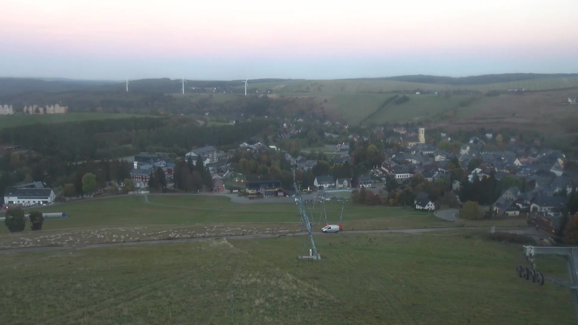 Oberwiesenthal Fichtelberg Skihang snow cam captured at 5 October 2026 at 6:50 pm GMT+2