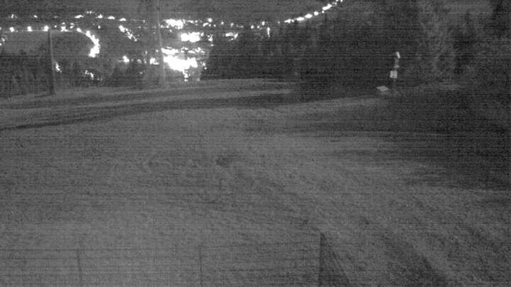 Oberwiesenthal Blick nach Oberwiesenthal snow cam captured at 22 September 2026 at 11:59 pm GMT+2